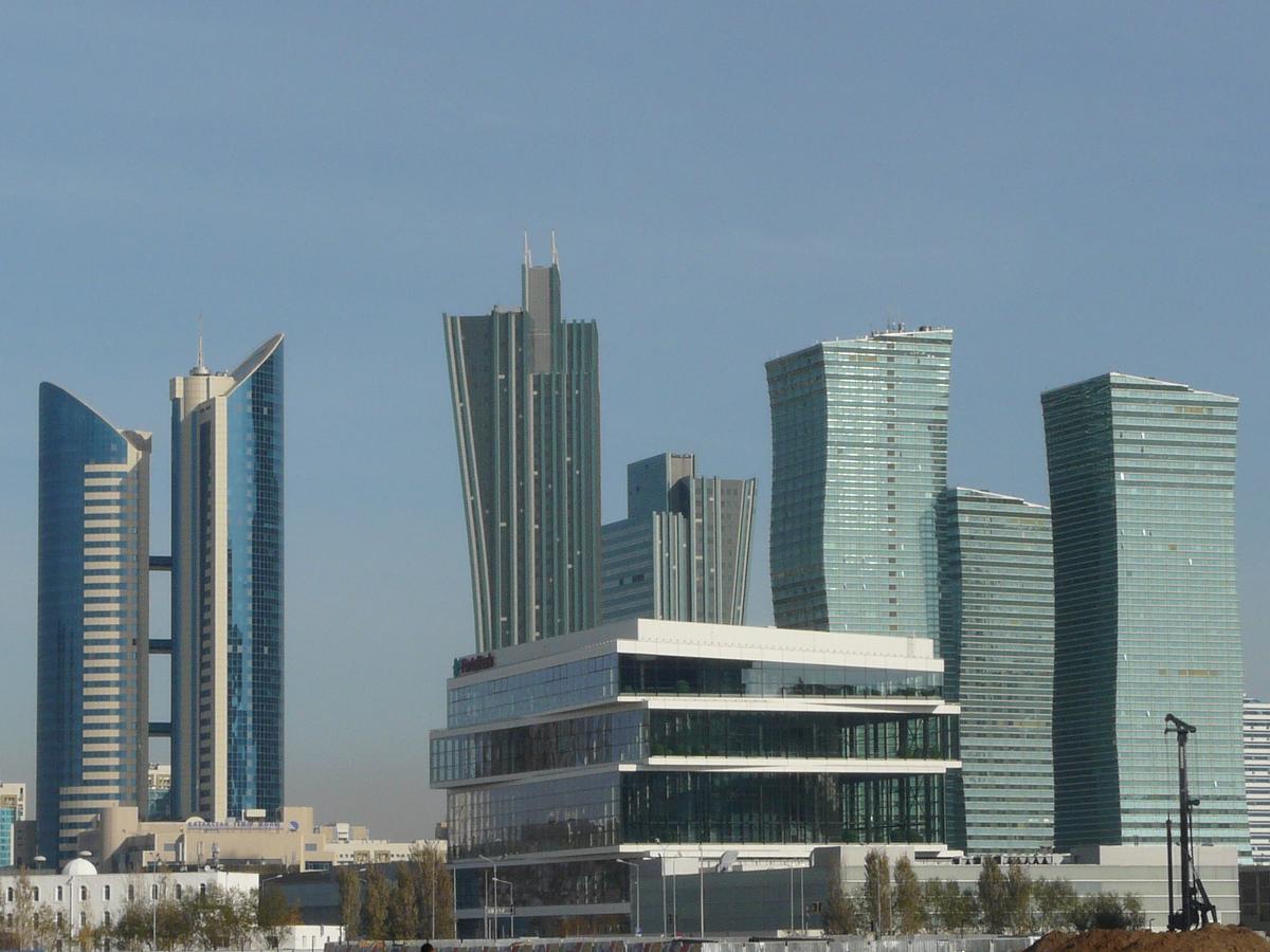 Hostel Infiniti Astana Buitenkant foto